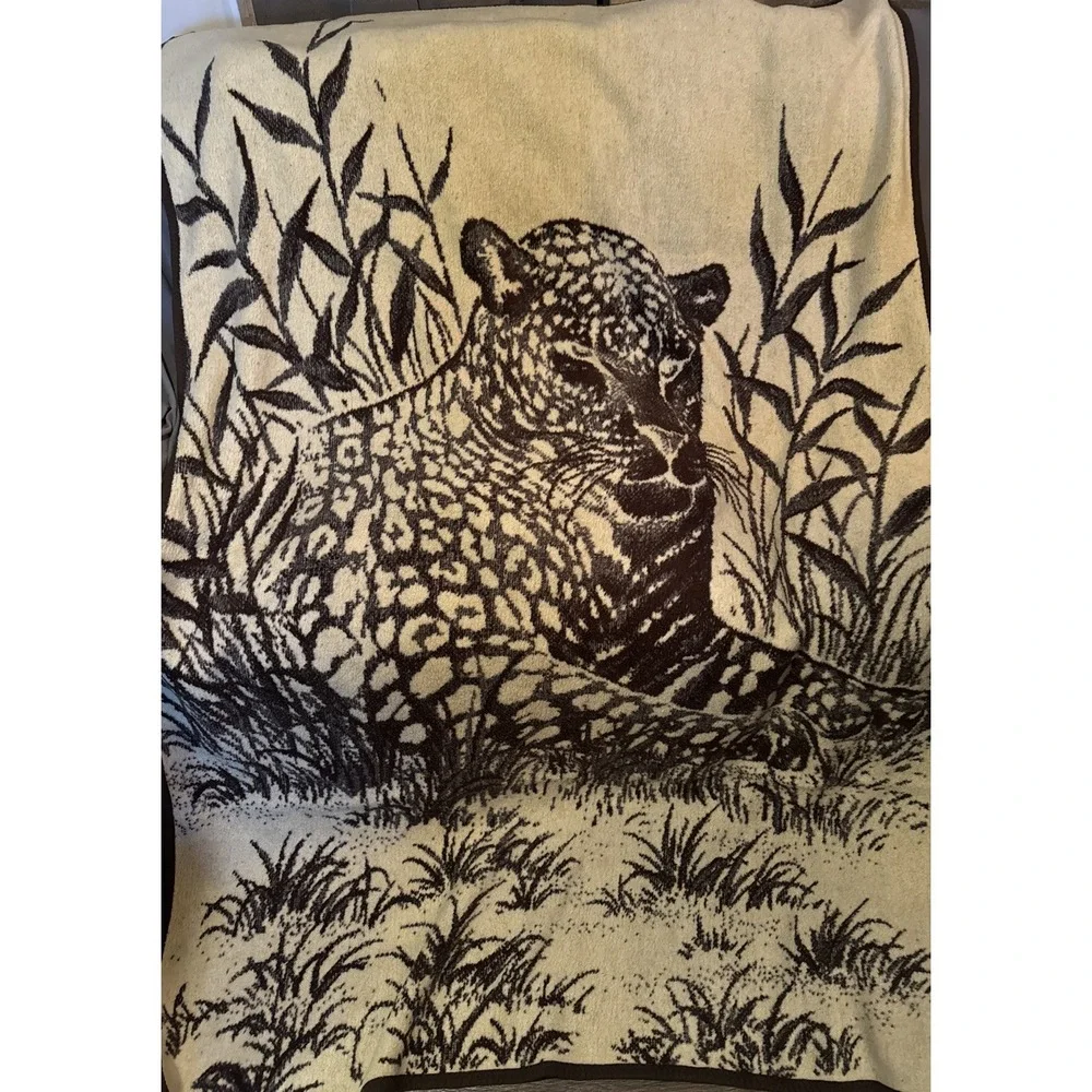 Vtg Mora Throw Blanket Leopard Double Sided Acrylic Brown Tan Warm 76 X 52